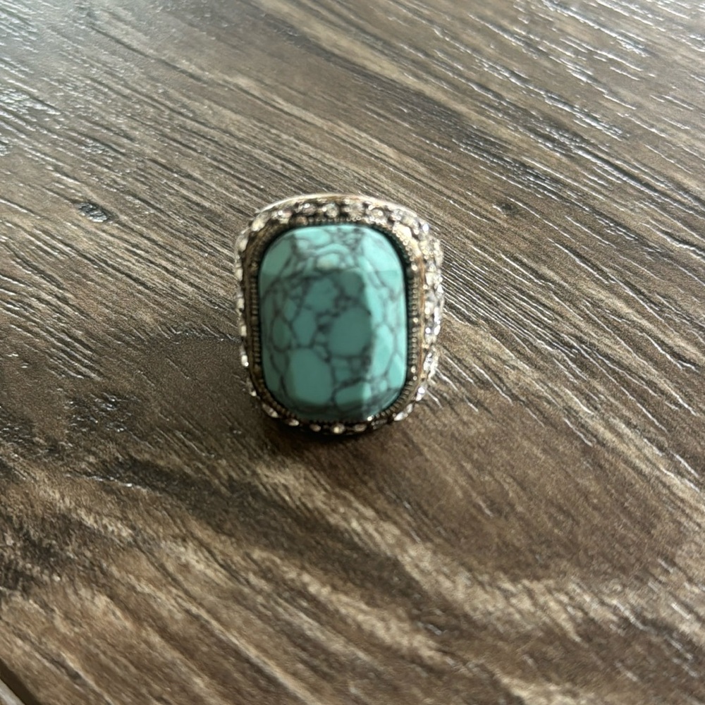 Chunky Ring - Picture 3 of 10